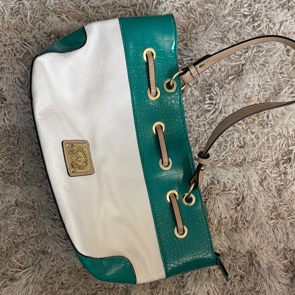 Elegant White and Green Anne Klein Shoulder Bag with Gold Accents